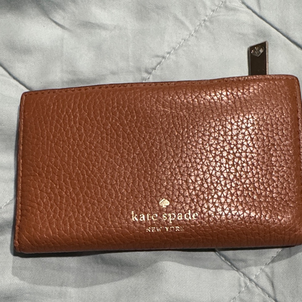 Kate Spade Tan Leather Knot Wallet - Picture 2 of 3